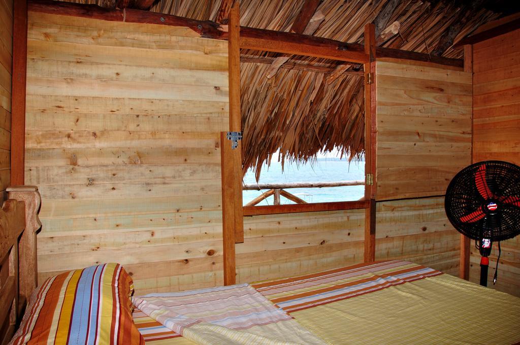 Hostal Playa Blanca Bilik gambar