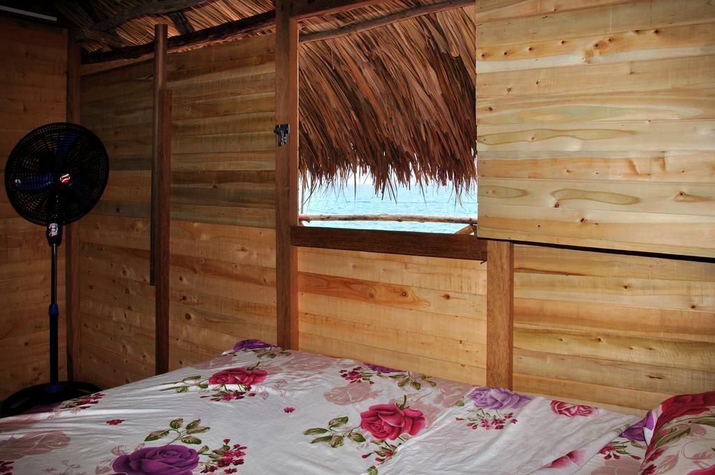 Hostal Playa Blanca Bilik gambar